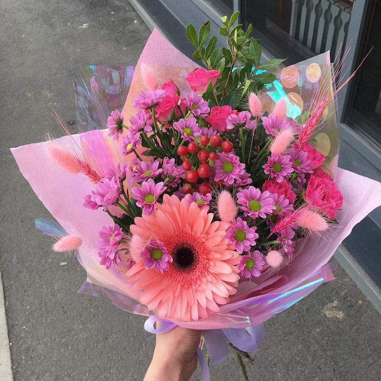 Букет цветов из: Розы, Герберы и Хризантемы в Смоляниново