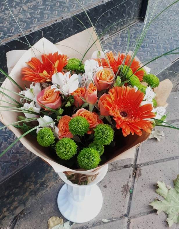 Букет цветов из: Герберы, Хризантемы, Альстромерии и Розы в Смоляниново