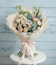Букет цветов из:  Розы и Лизиантусы в Смоляниново