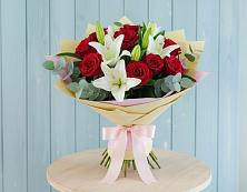 Букет цветов из:  Лилии и Розы в Смоляниново