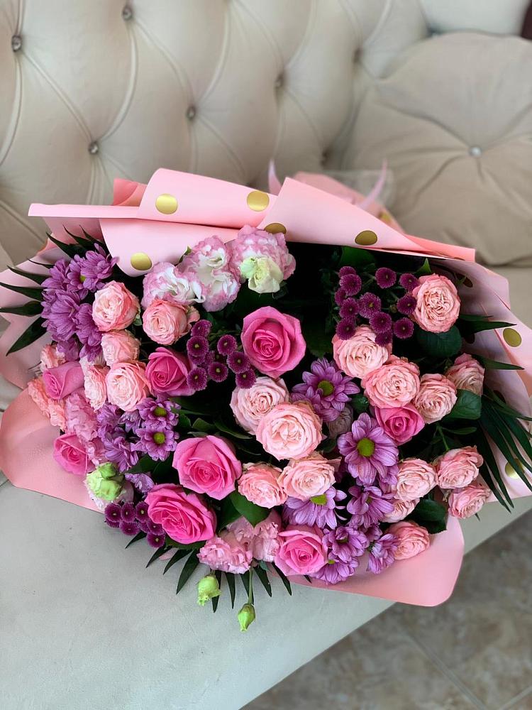 Букет цветов из: Хризантемы, Розы и Лизиантусы в Смоляниново