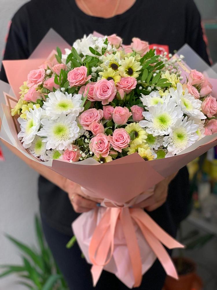 Букет цветов из: Розы и Хризантемы в Смоляниново