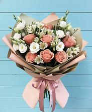 Букет цветов из:  Розы, Альстромерии и Лизиантусы в Смоляниново