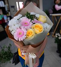 Букет цветов из:  Герберы, Розы и Хризантемы в Смоляниново