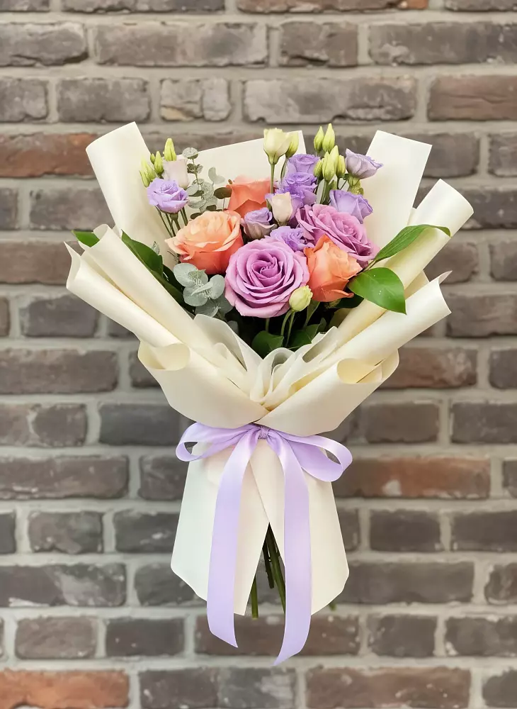 Букет цветов из: Лизиантусы и Розы в Смоляниново