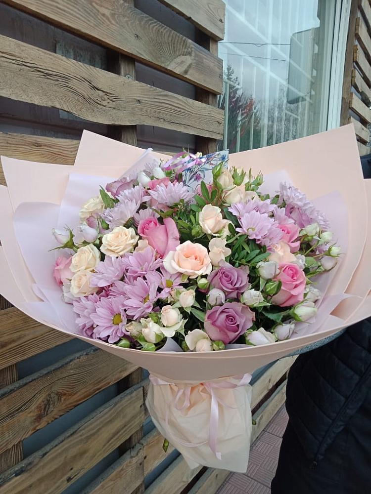 Букет цветов из: Розы и Хризантемы в Смоляниново