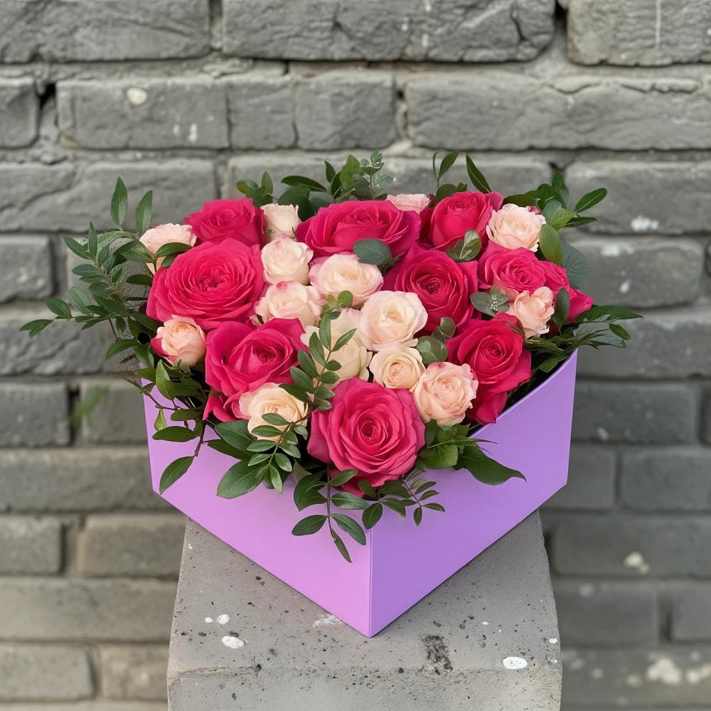 Цветочная композиция из Розы в коробке в Смоляниново