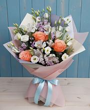 Букет цветов из:  Лизиантусы, Розы, Альстромерии и Гипсофила в Смоляниново