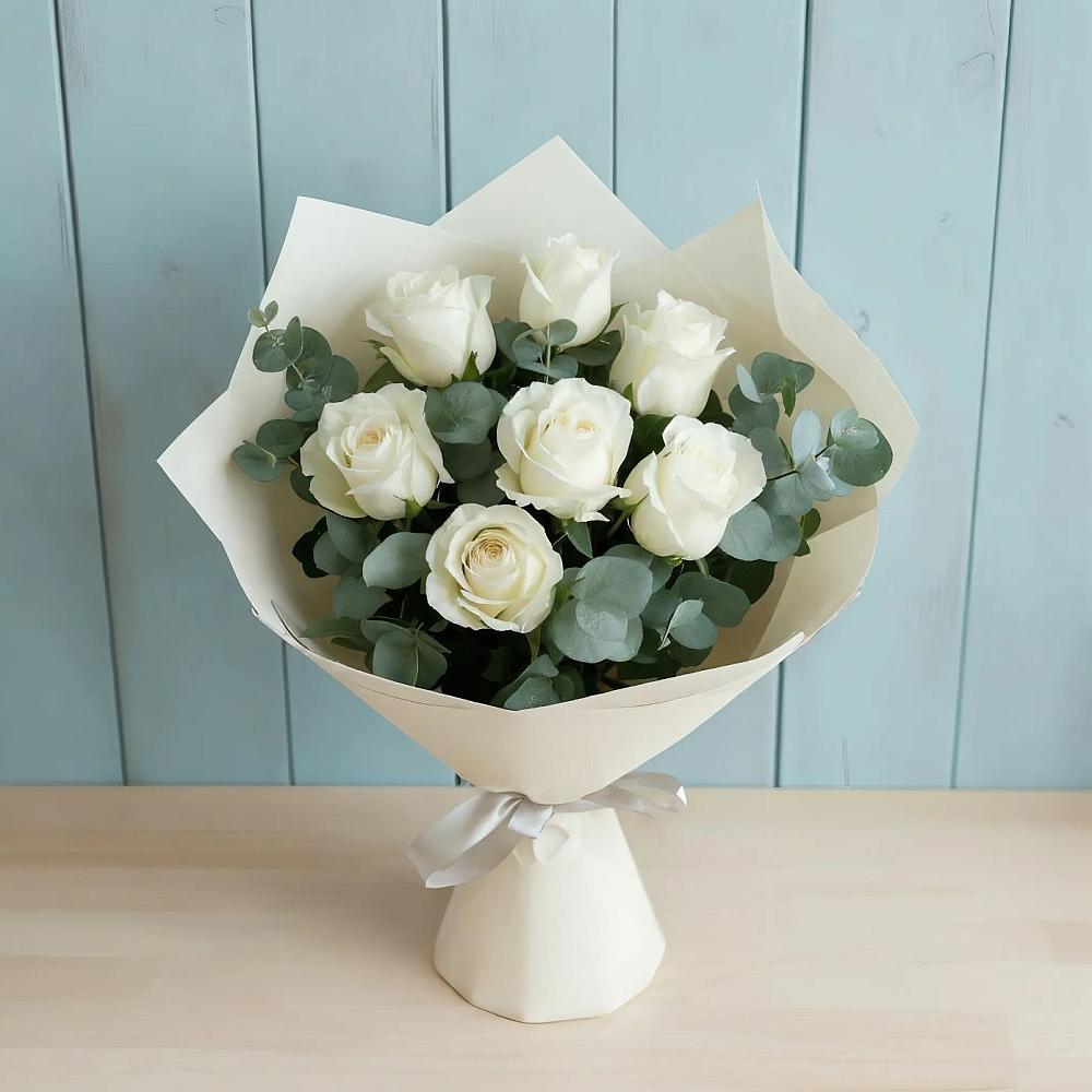 Букет Белые розы в Эвкалипте в Смоляниново