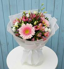 Букет цветов из:  Герберы, Альстромерии и Лизиантусы #REPLACE_PRED# Смоляниново