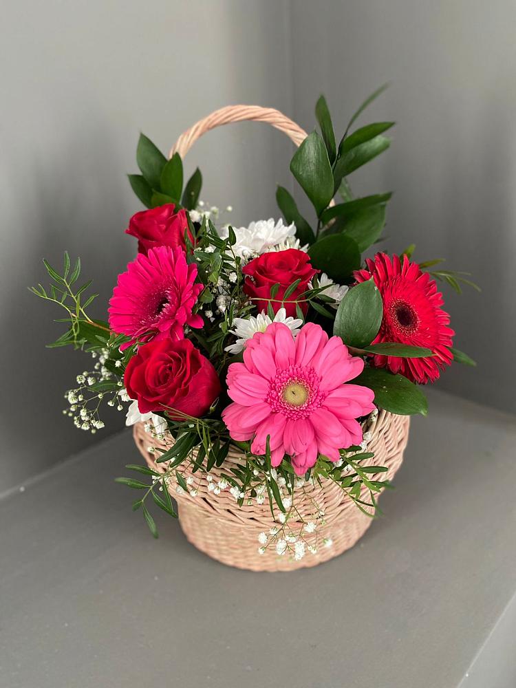Цветочная композиция из Розы, Хризантемы и Герберы в корзине в Смоляниново