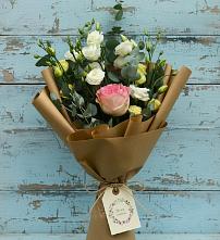 Букет цветов из:  Розы и Лизиантусы в Смоляниново