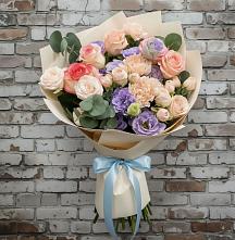 Букет цветов из:  Розы, Лизиантусы и Гвоздики #REPLACE_PRED# Смоляниново